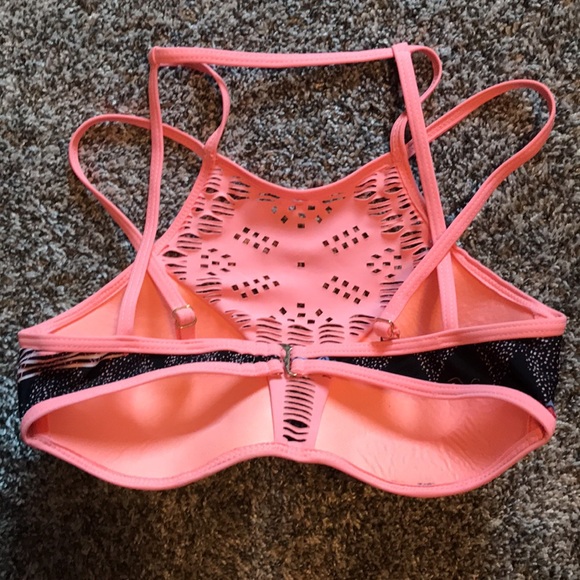 🍀 TiniBikini Top (M) - Picture 2 of 3